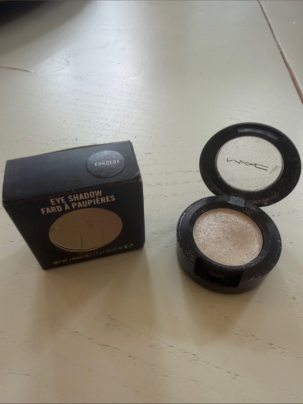 MAC Cosmetics Forgery Shimmer Eyeshadow